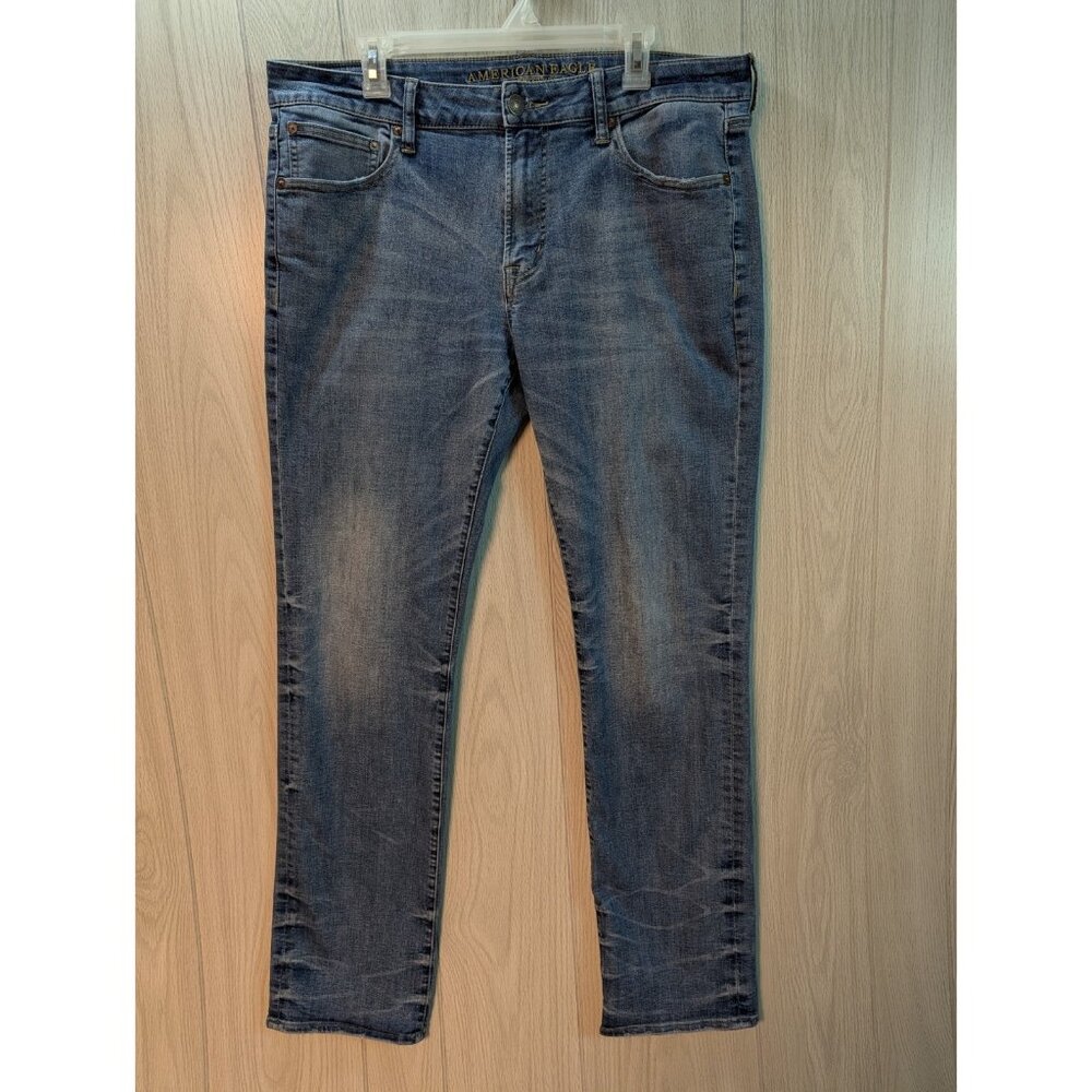 American Eagle Outfitters Men's Jeans Size 36x36 Original Straight Medium Wash